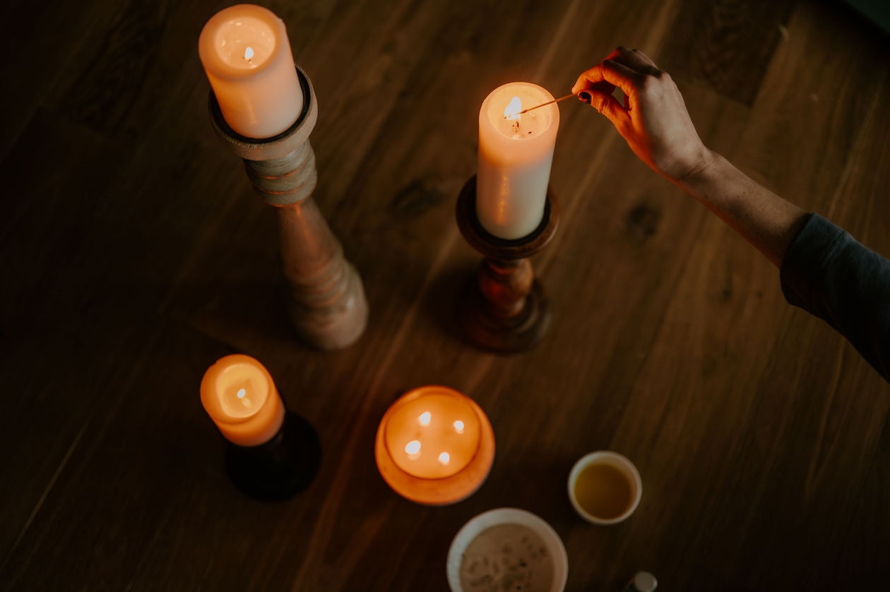 candles she flows