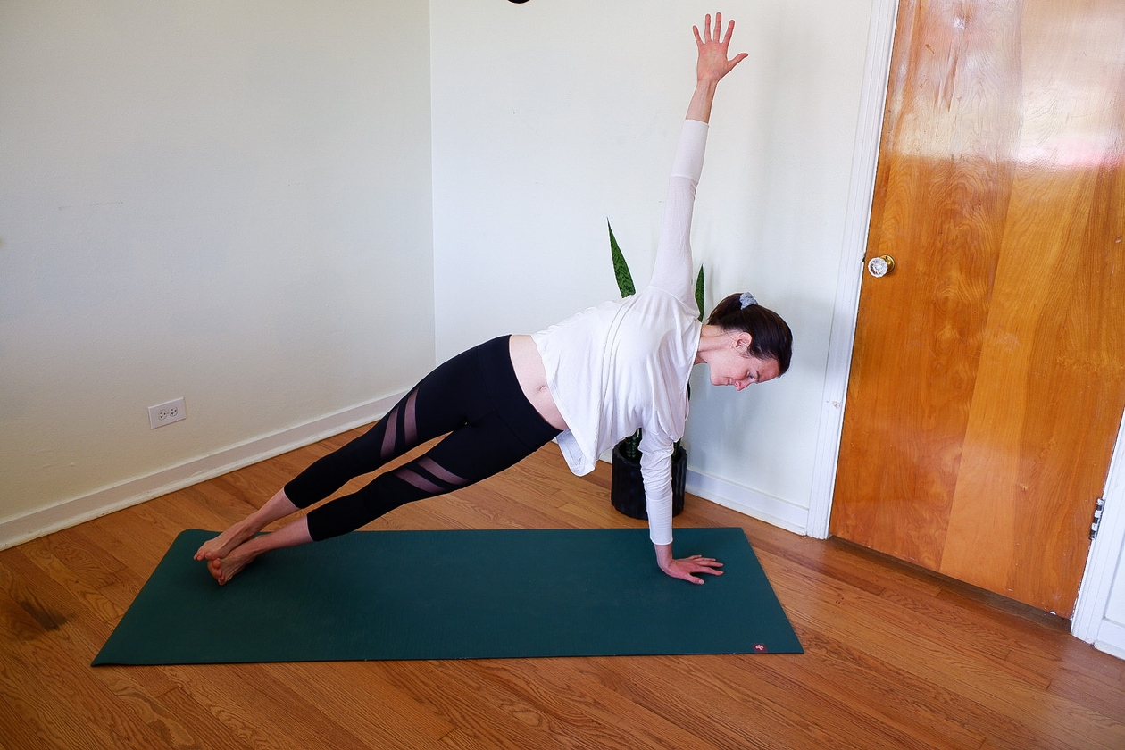 girl doing side plank